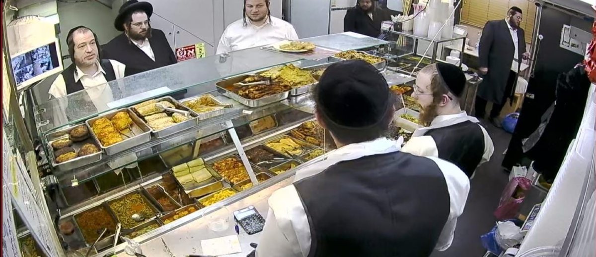 באדיבות המצלם
