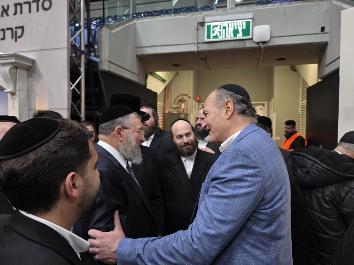 באדיבות המצלם