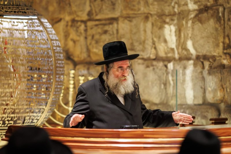 דניאל נפוסי