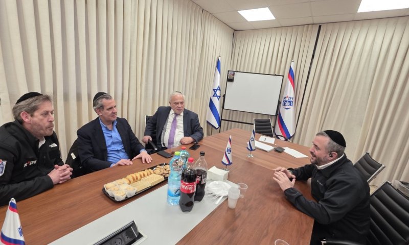 ממיאמי לירושלים: ראש עיריית מיאמי ביץ' הגיע להצדיע למתנדבי זק"א