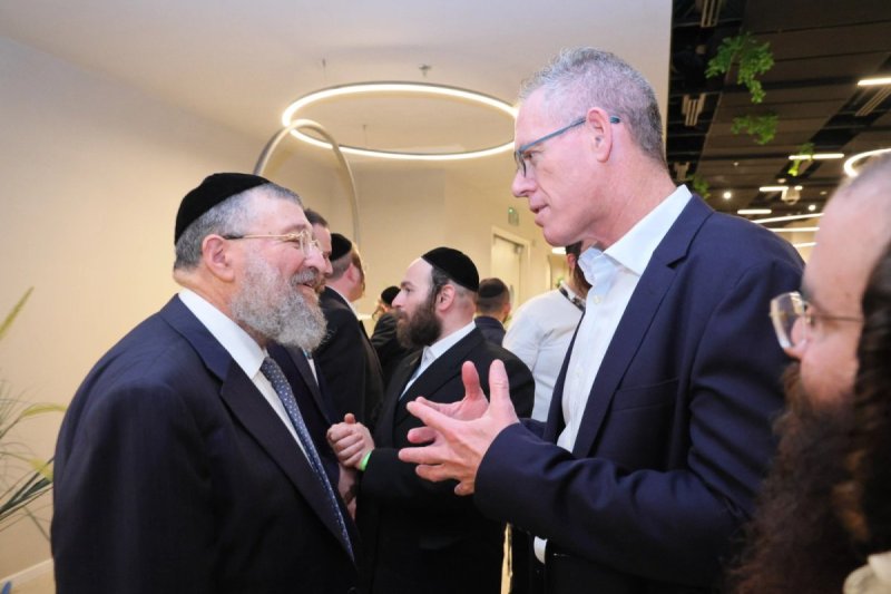 יעקב נחומי, אריאל אוחנה, אברהם כהן