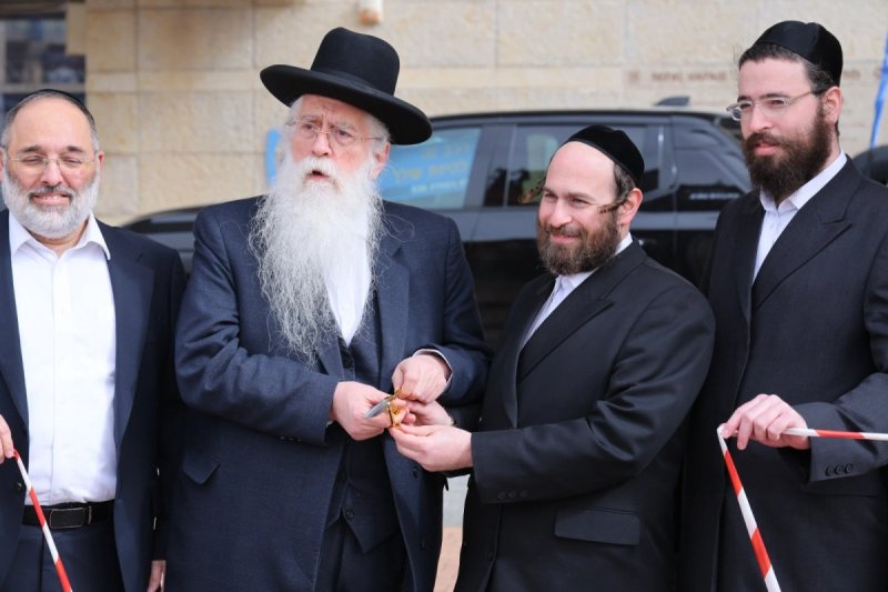 יעקב נחומי, אריאל אוחנה, אברהם כהן