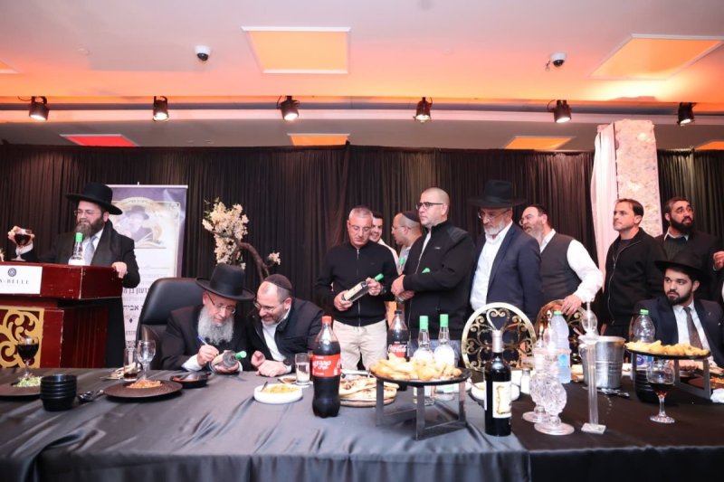 באדיבות המצלם