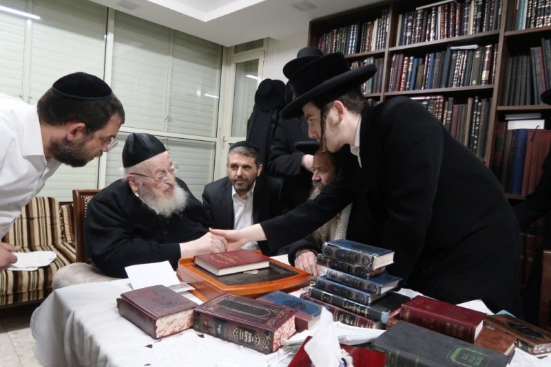 באדיבות המצלם