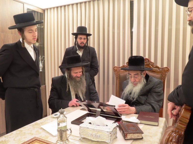 באדיבות המצלם