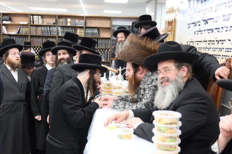 באדיבות המצלם