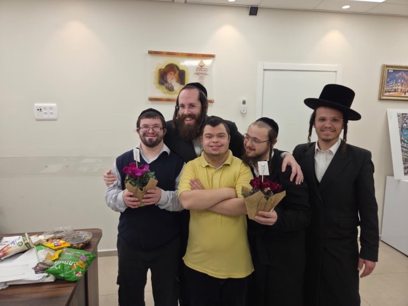 יחצ