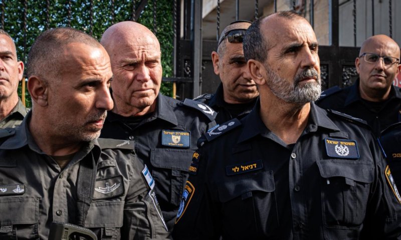 המפכ"ל, בעיצומה של יממה קטלנית: "צה"ל צריך להתערב, אין לנו יכולת לבלום כשידינו כפותות&rdquo;