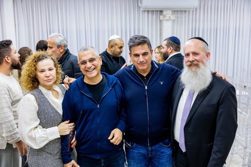 מנדי טויטו