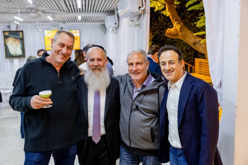 מנדי טויטו