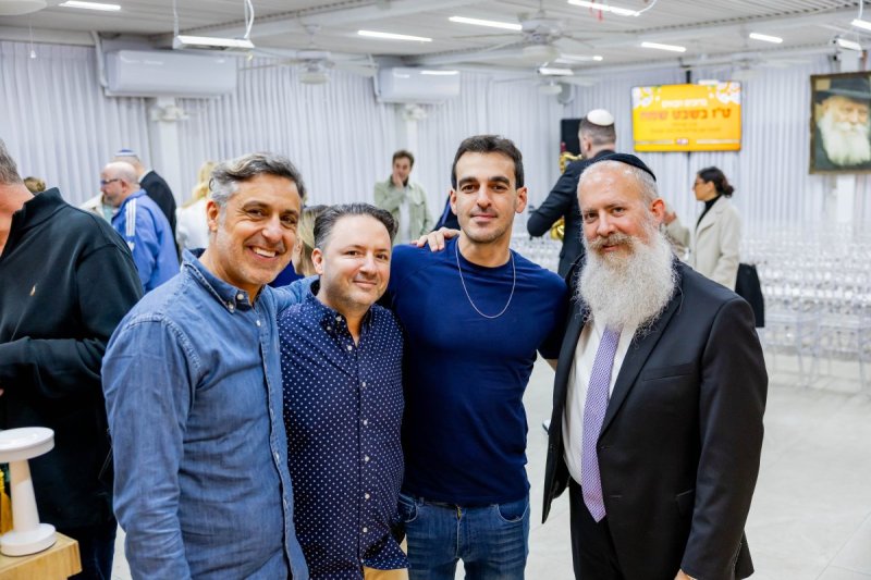 מנדי טויטו