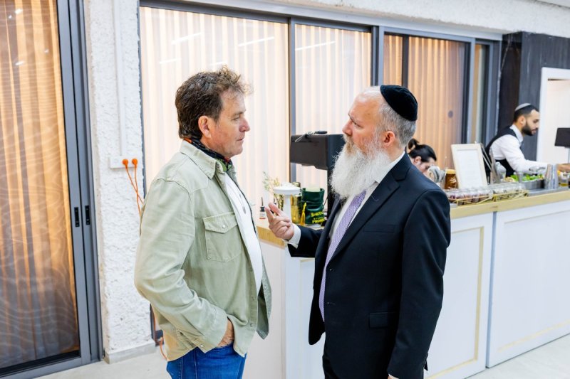 מנדי טויטו