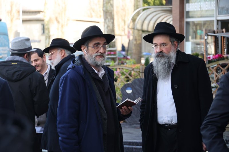 מרדכי לובעצקי