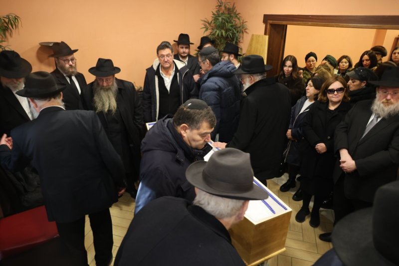 מרדכי לובעצקי