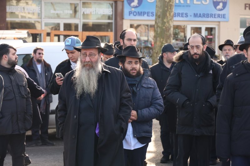 מרדכי לובעצקי
