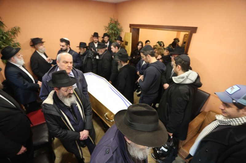 מרדכי לובעצקי
