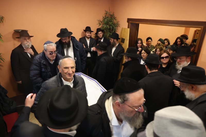 מרדכי לובעצקי