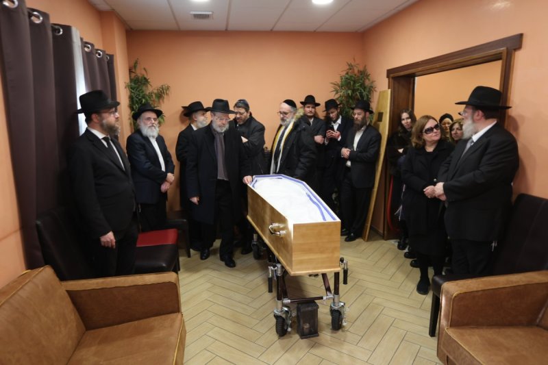 מרדכי לובעצקי