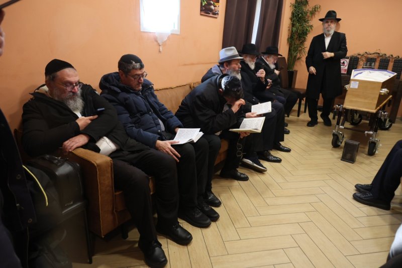 מרדכי לובעצקי