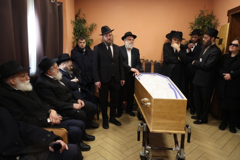 מרדכי לובעצקי