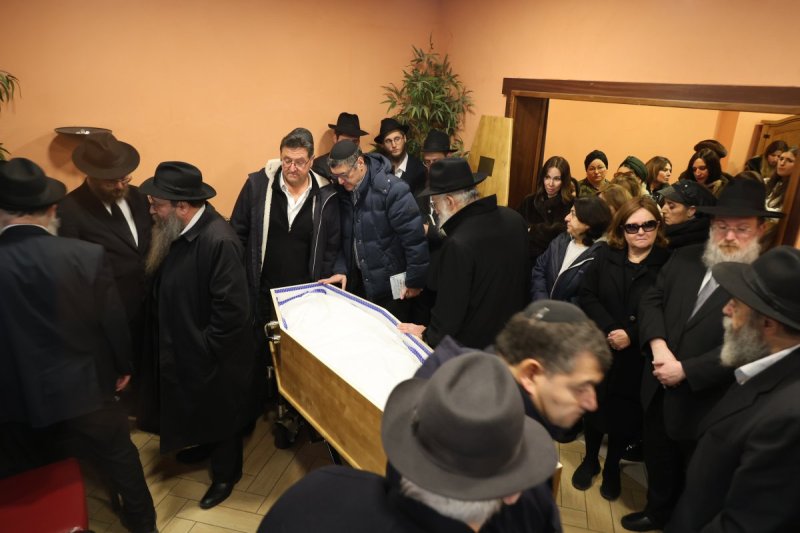 מרדכי לובעצקי
