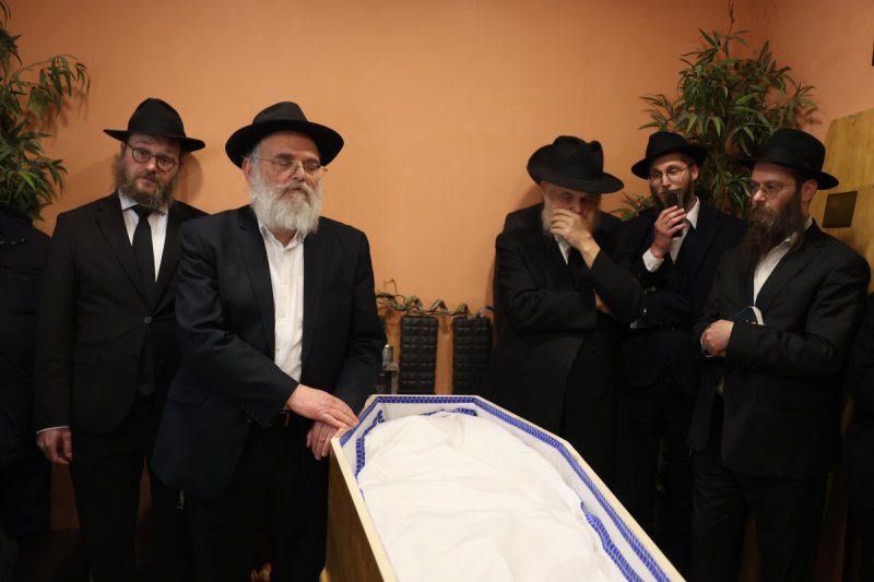 מרדכי לובעצקי