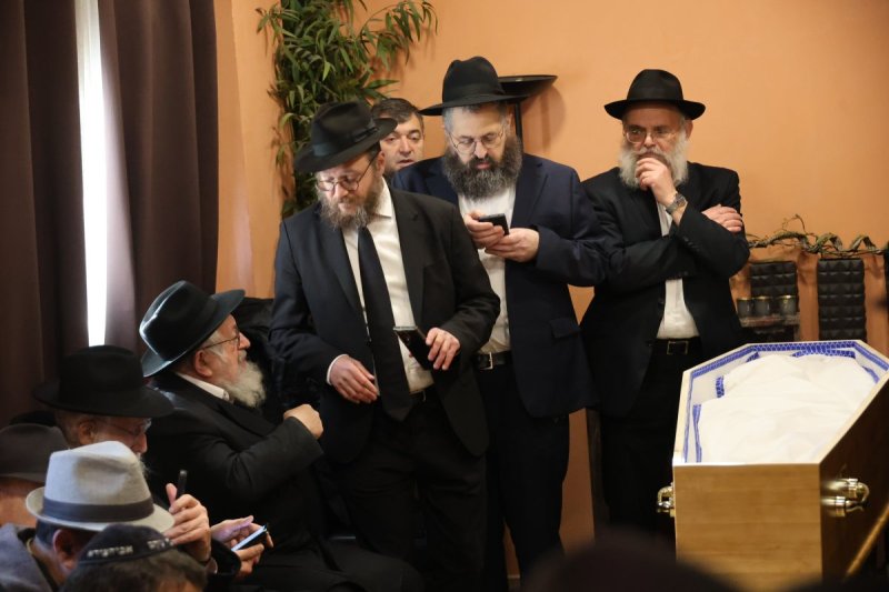 מרדכי לובעצקי