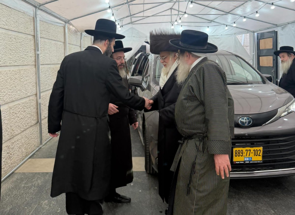 באדיבות המצלם