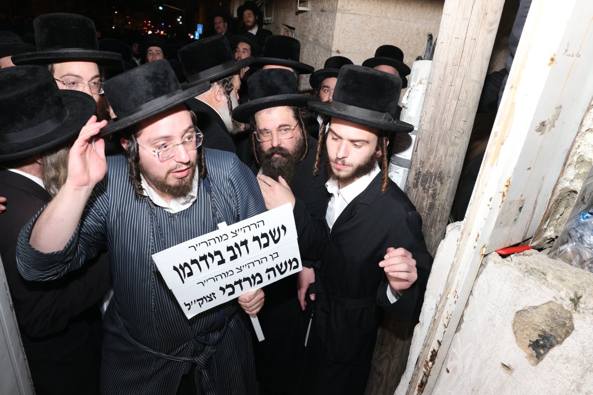 באדיבות המצלם