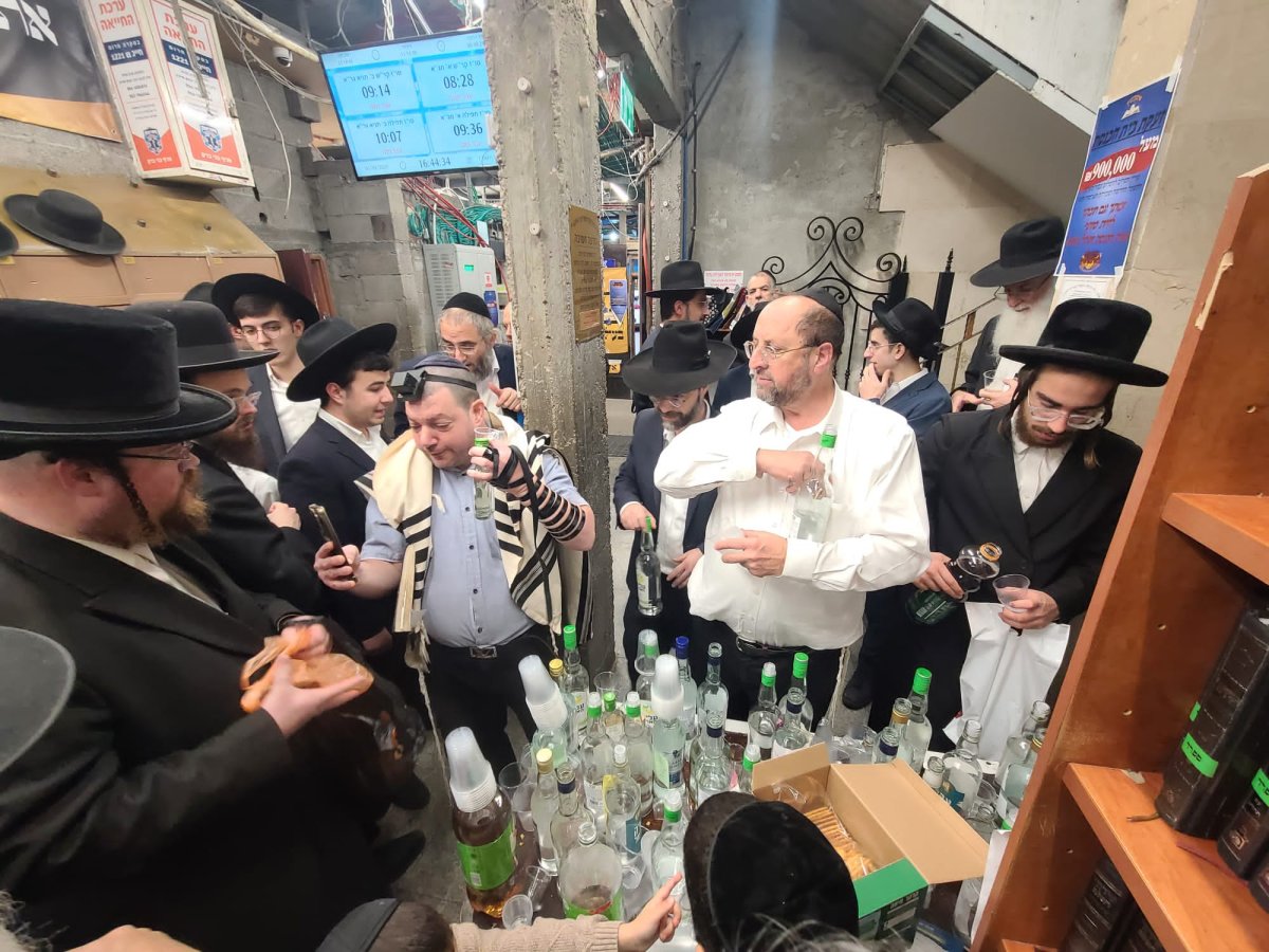 באדיבות המצלם