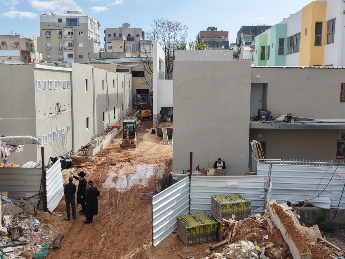 באדיבות המצלם
