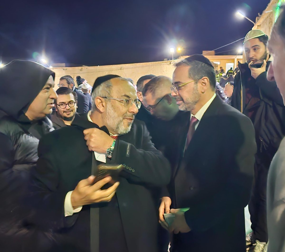 באדיבות המצלם