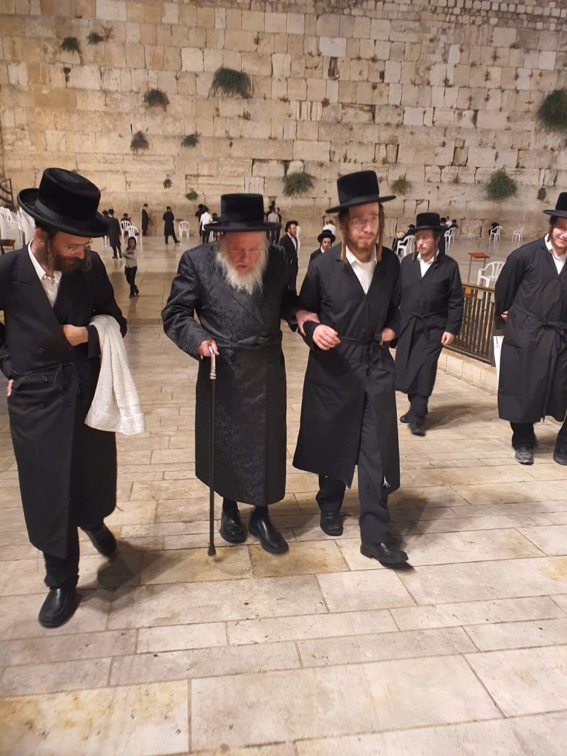 ארכיון די וואך