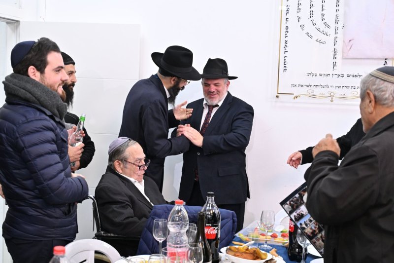 ליפא מוזר