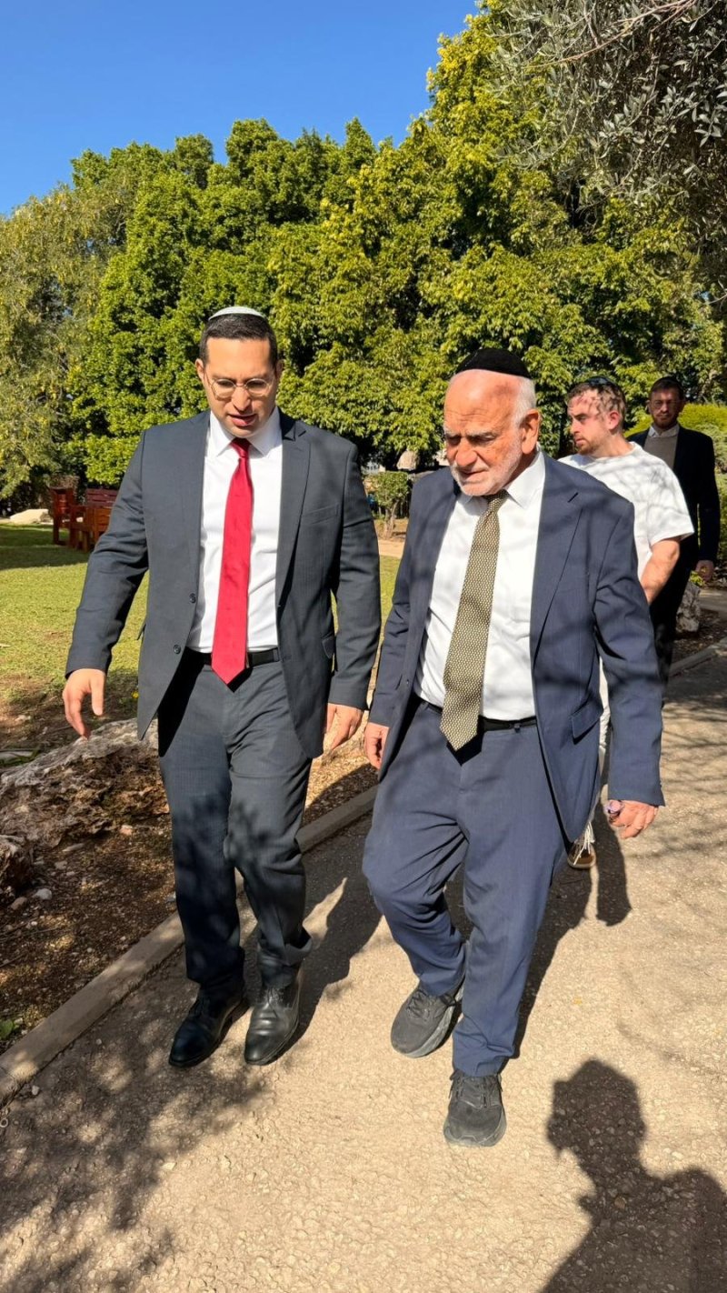 באדיבות המצלם