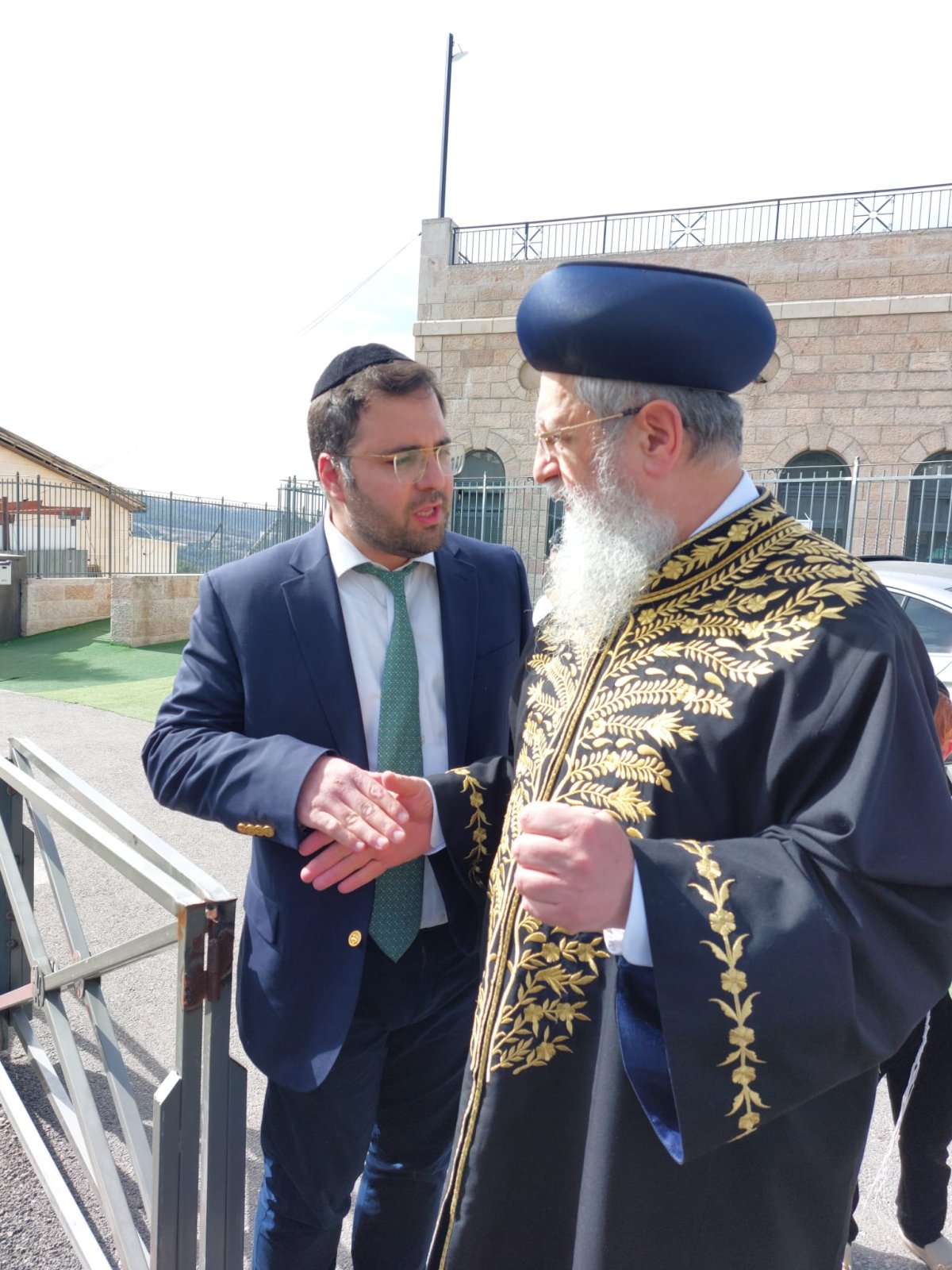 באדיבות המצלם