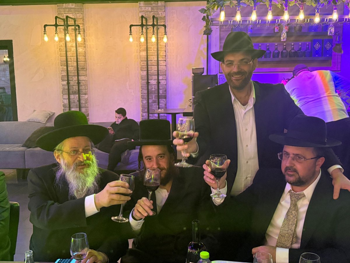 באדיבות המצלם