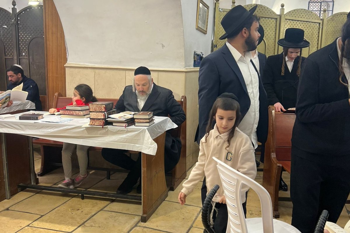 באדיבות המצלם