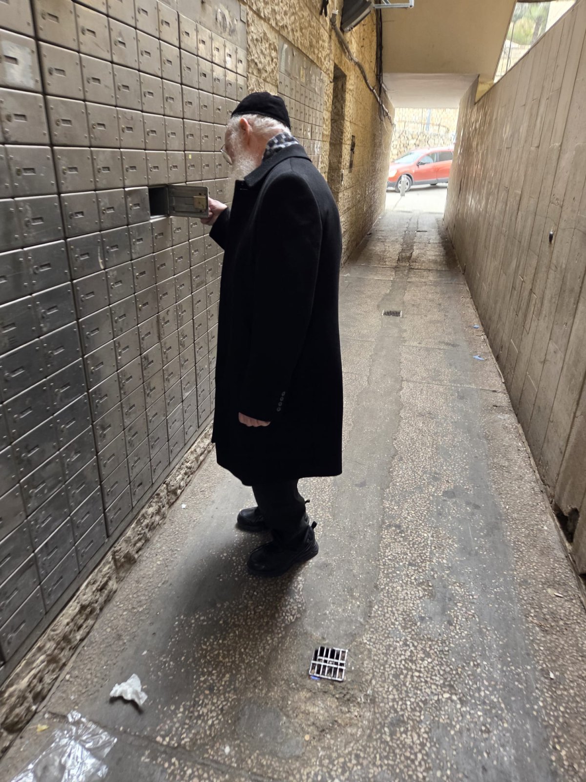 באדיבות המצלם