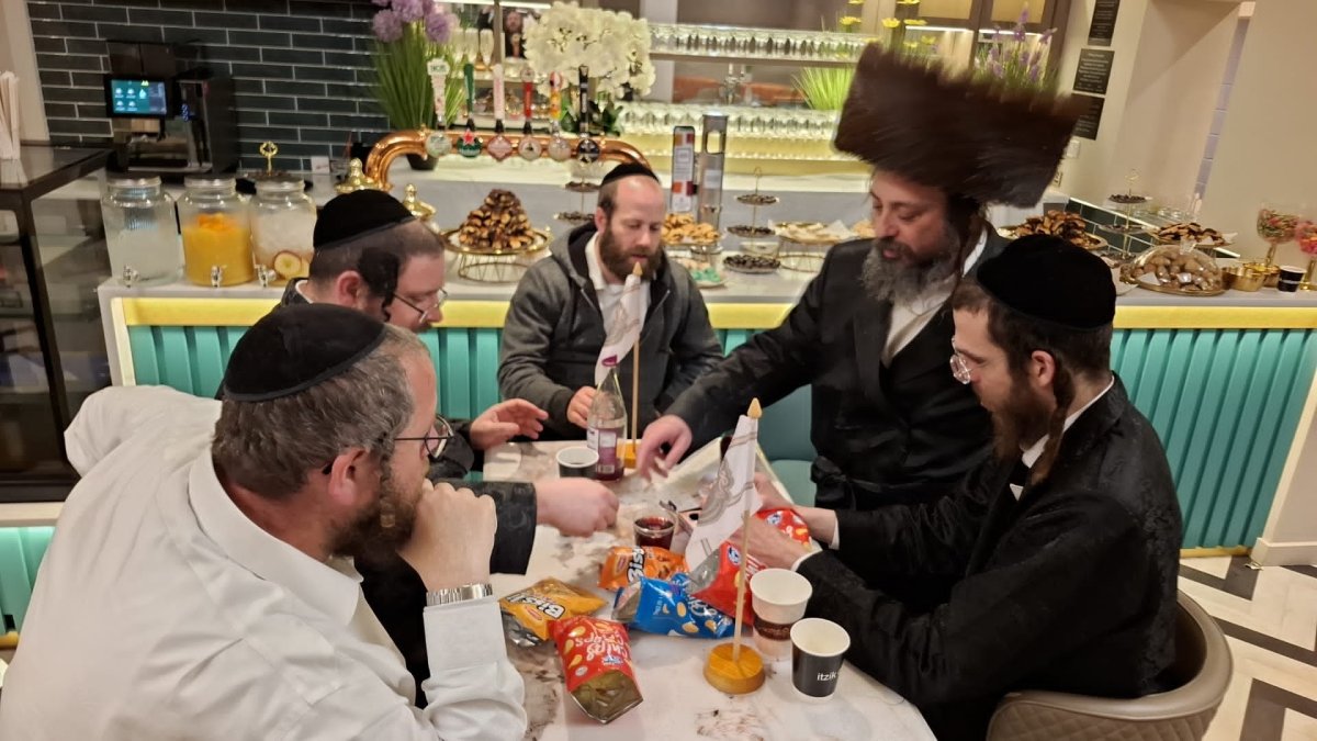 באדיבות המצלם