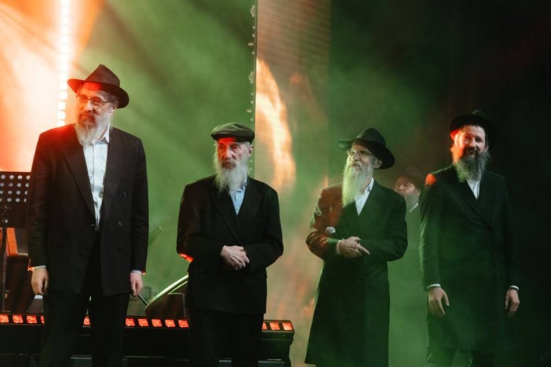  לוי נאזרוב