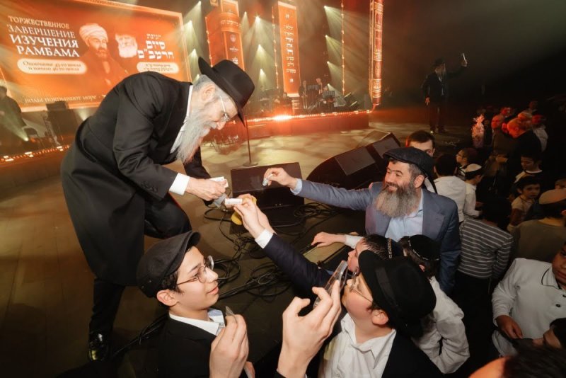  לוי נאזרוב