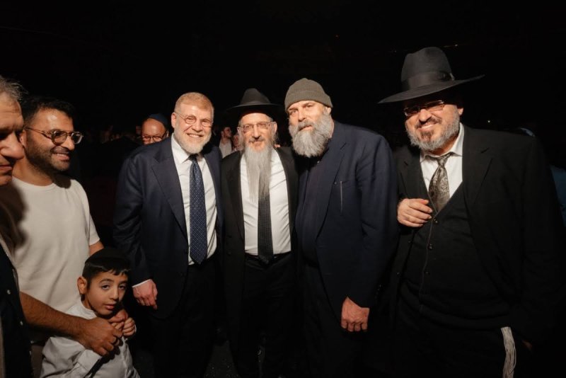  לוי נאזרוב