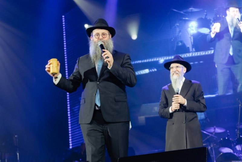  לוי נאזרוב