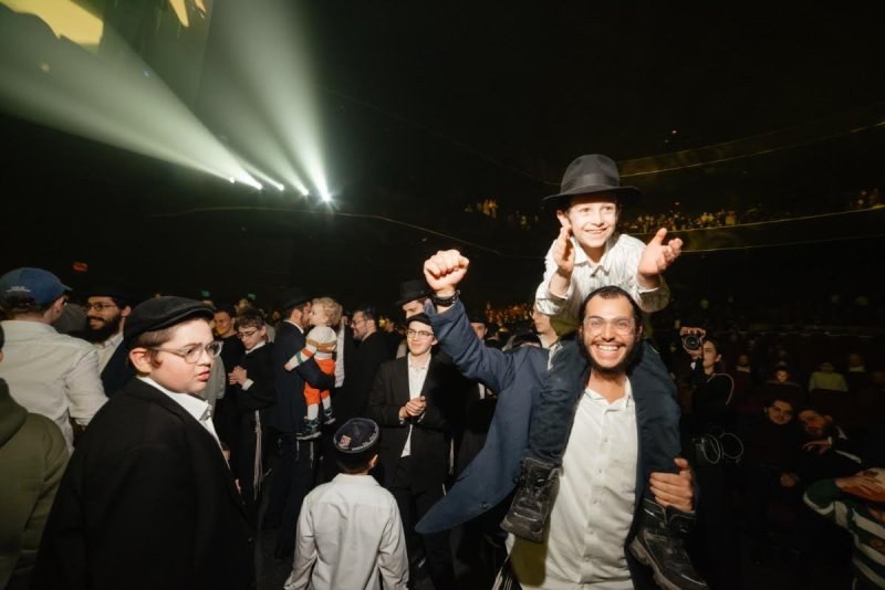  לוי נאזרוב