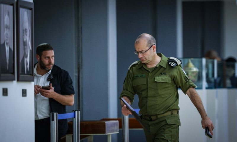 בג"ץ הורה לקצין שתשאל את גופמן על פרשת אלמקייס להגיש תצהיר מפורט
