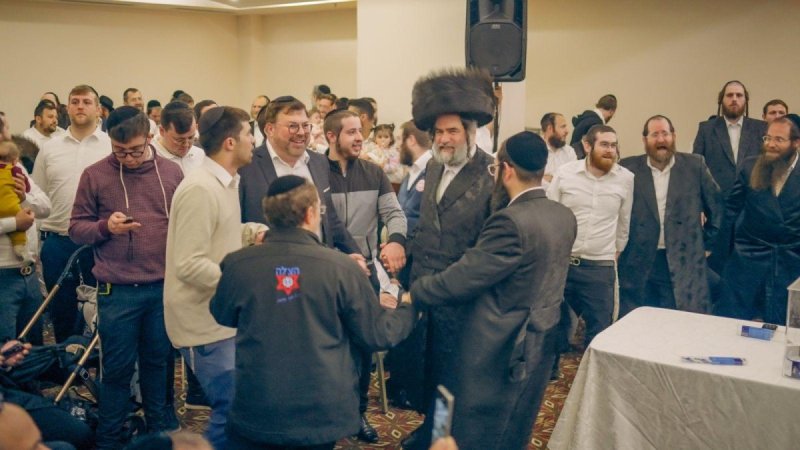באדיבות המצלם