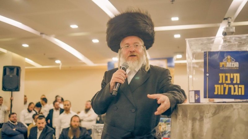 באדיבות המצלם