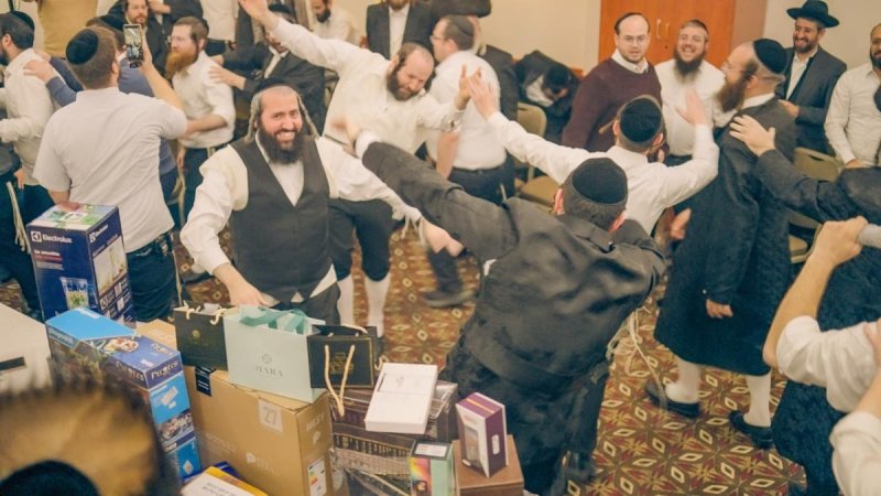 באדיבות המצלם
