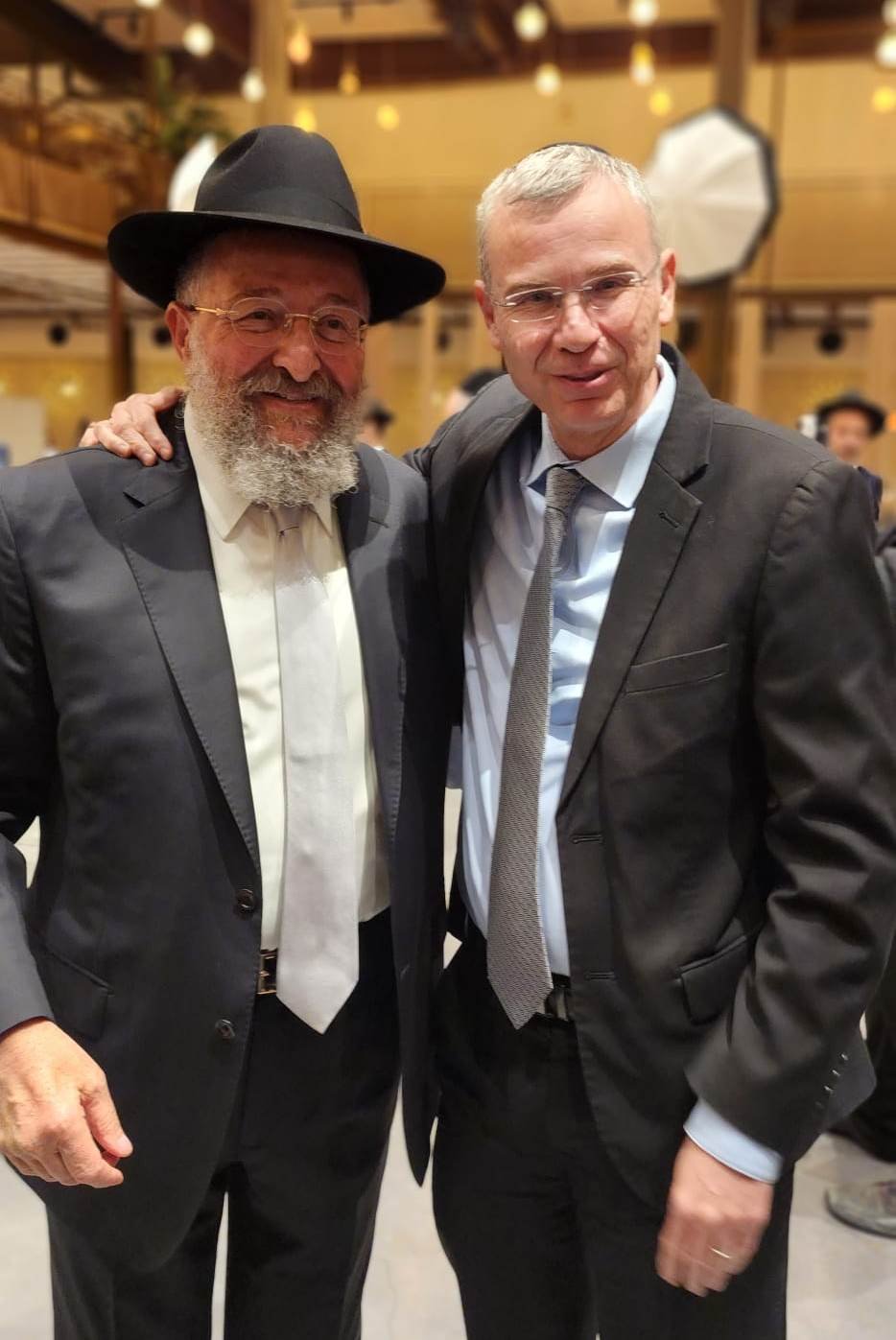 באדיבות המצלם